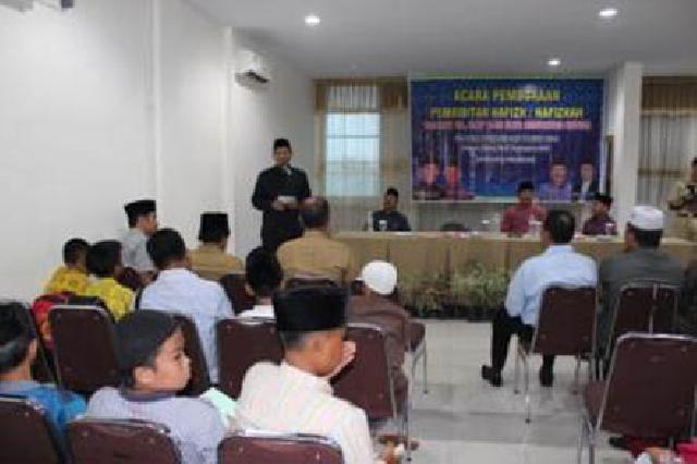 Wako Pekanbaru, Resmikan Pelatihan Pembibitan Hafizh dan Hafizhah
