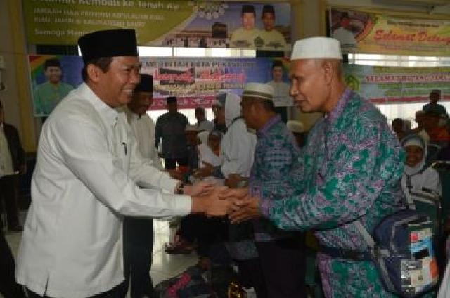  486 Jemaah Haji Asal Kota Pekanbaru dan Kab. Kuansing Sudah Tiba di Tanah Air
