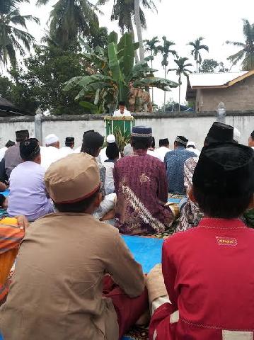 Mati Lampu dan Hujan Warnai Shalt Idul Adha di Inhu
