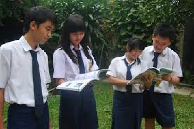 Mantap, Dua Siswi SMP Inhu Mewakili Riau Lomba Penelitian Ilmiah