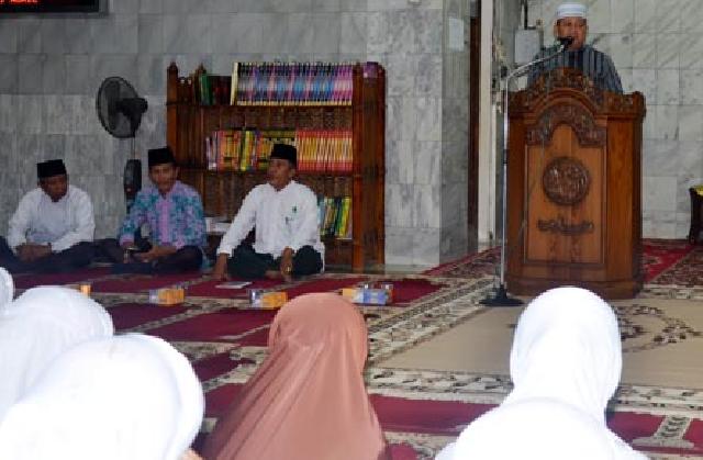 Bupati Inhil Pesan JCH Inhil Diharapkan Siap Dan Mandiri Saat melaksanakan Rangkaian Ibadah Haji 