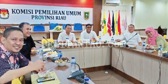 Ketua PWI Riau Jadi Ketua Tim Penilai KPU se-Riau
