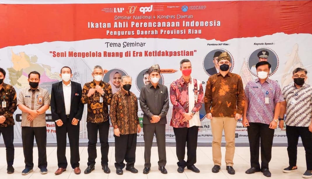 Seni Mengelola Ruang di Era Ketidakpastian jadi Perhatian IAP Riau