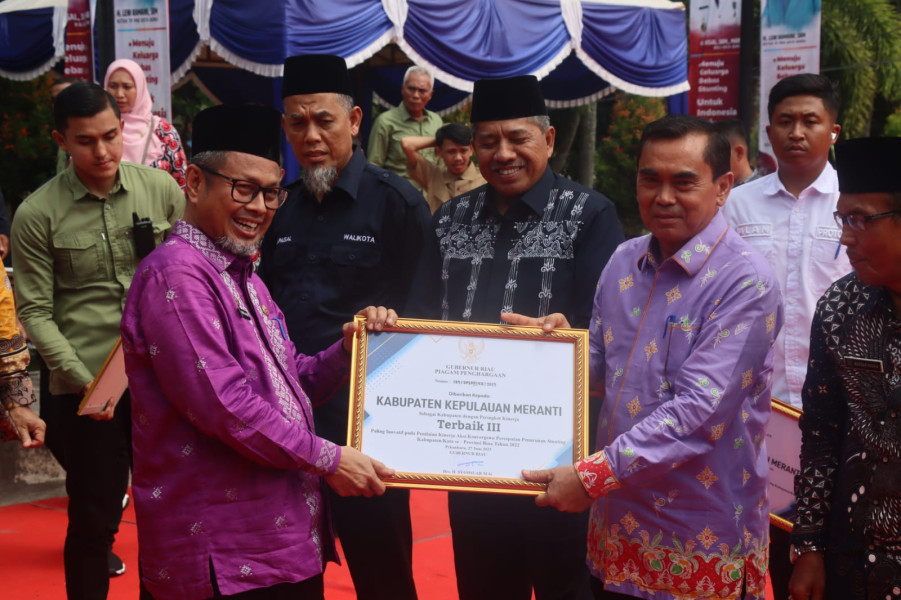 Meranti Terima 2 Penghargaan Dalam Harganas Provinsi Riau