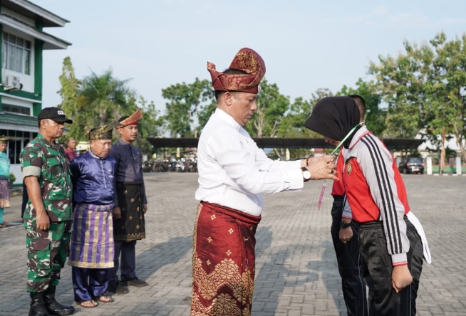 Bupati HM Adil Lakukan Apel Pembukaan Pelatihan Paskibraka Tahun 2022