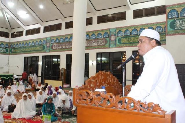 Bupati Inhu Melarang Masyarakat Meminta Sumbangan Dijalan Bangun Masjid