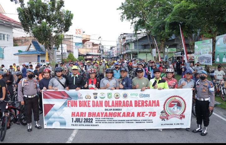 Sambut Hari Bhayangkara ke-76, Polres Meranti Gelar Fun Bike dan Olahraga Bersama