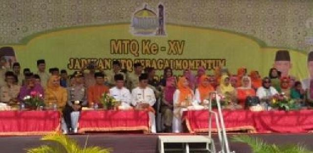 Pelepasan Pawai Ta'aruf MTQ XV Tingkat Kabupaten Pelalawan Berlangsung Meriah