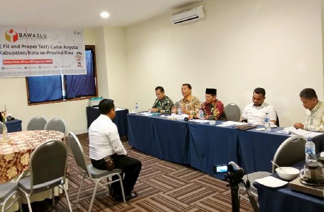 108 Calon Anggota Bawaslu Kabupaten-Kota Ikut Fit dan Propertest di Bawaslu Riau