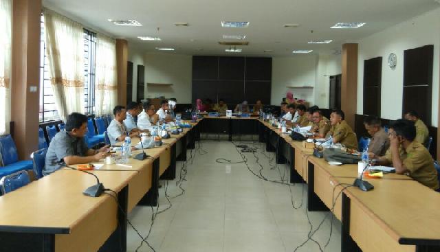 DPRD Inhil Pinta Pemkab Tuntaskan Regulasi Pemerintahan Desa