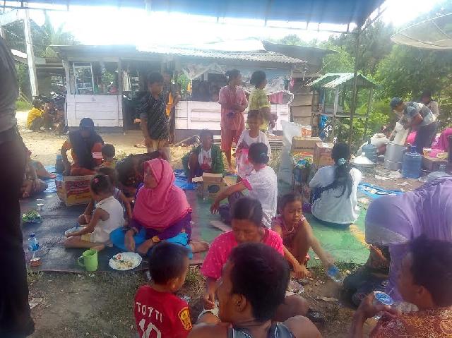 56 KK 207 Jiwa Masyarakat Kampung Buantan Besar Siak di Ungsikan