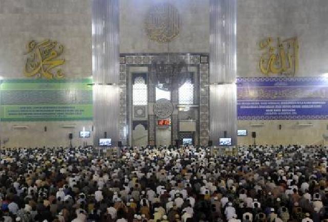 Ribuan Warga Bagansiapiapi Padati Masjid Raya Al Ihsan