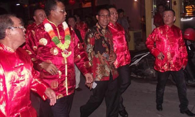 Bupati Rohil Kunjungi Sejumlah Kelenteng Dalam Perayaan Imlek 