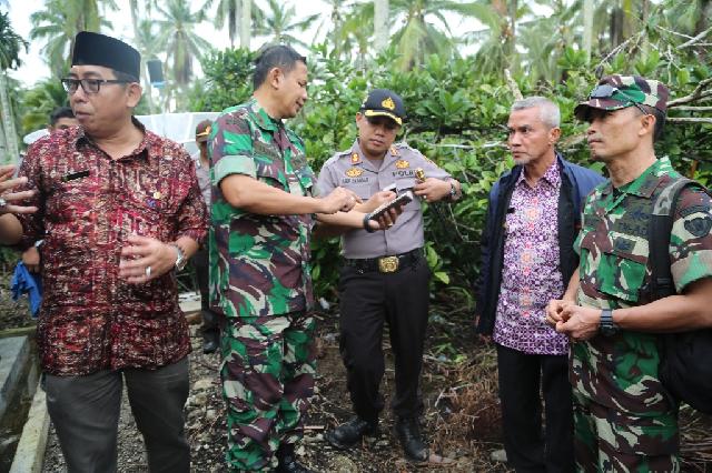 Hindari Krisis Beras,Pemkab Meranti Bersama Brigjen TNI AD Bangun Pratikyo Tinjau Lahan Sawah Di Ran