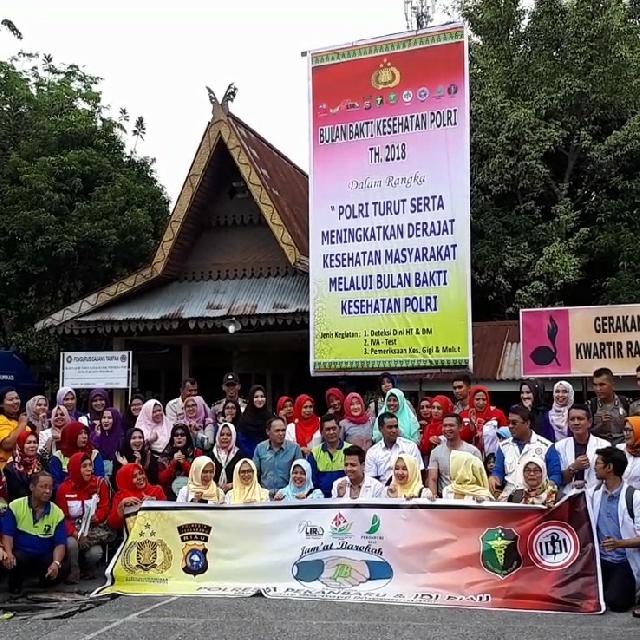 Hari Kartini, Wakapolresta Pekanbaru Buka Kegiatan Bakti Sosial Kesehatan