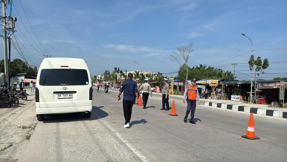 Ditlantas Polda Riau Bersama Instansi Terkait  Gelar Operasi Ketupat Penertiban Kendaraan Odol dan Travel Gelap