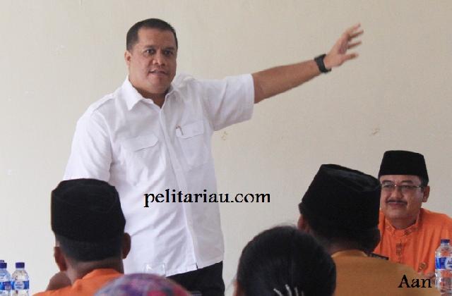 Minim Guru PNS di Kecamatan Batanggansal, Ini Jawaban Bupati Yopi