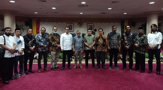 Dipimpin Langsung Oleh Ketua Banggar DPRD Meranti Adakan Kunjungan Konsultasi ke DPRD Provinsi Riau