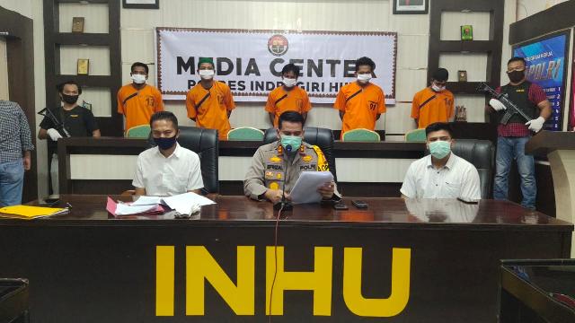 Polres Inhu Press Release Online ungkap Kasus Curas Dan Curanmor Serta Penyerahan BB Kepada Korban