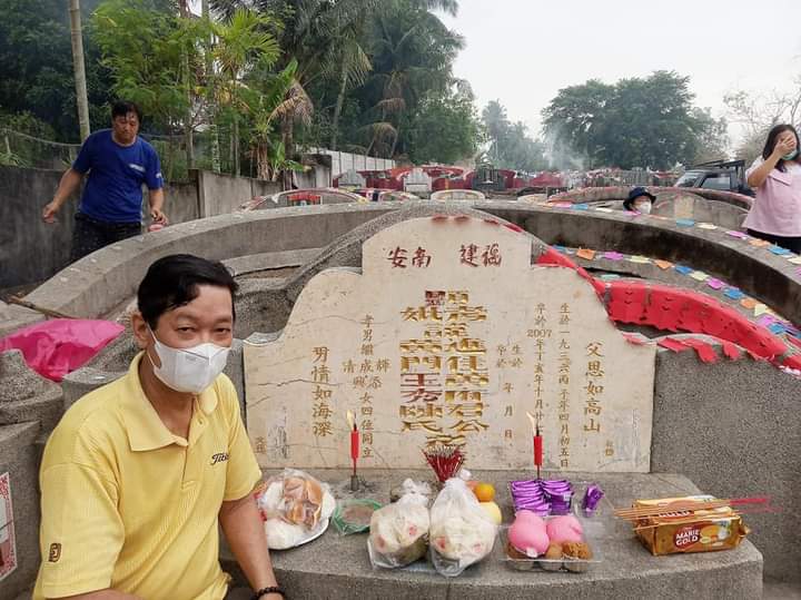 Cheng Beng Budaya Warga Tionghoa untuk Bersembahyang dan Ziarah di Pusara Leluhur