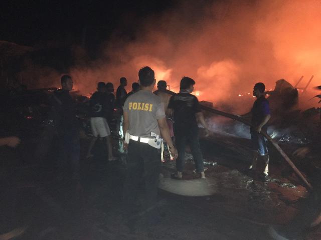 Terbakar, Ratusan Kios di Pasar Pulau Sambu Guntung Jadi Arang