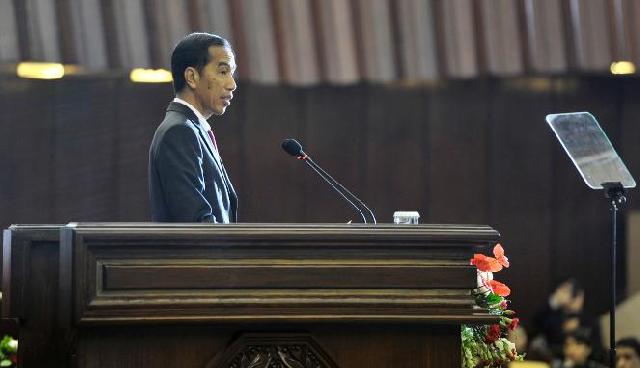 Presiden Jokowi Minta Distribusi KIP Jangkau Siswa Miskin