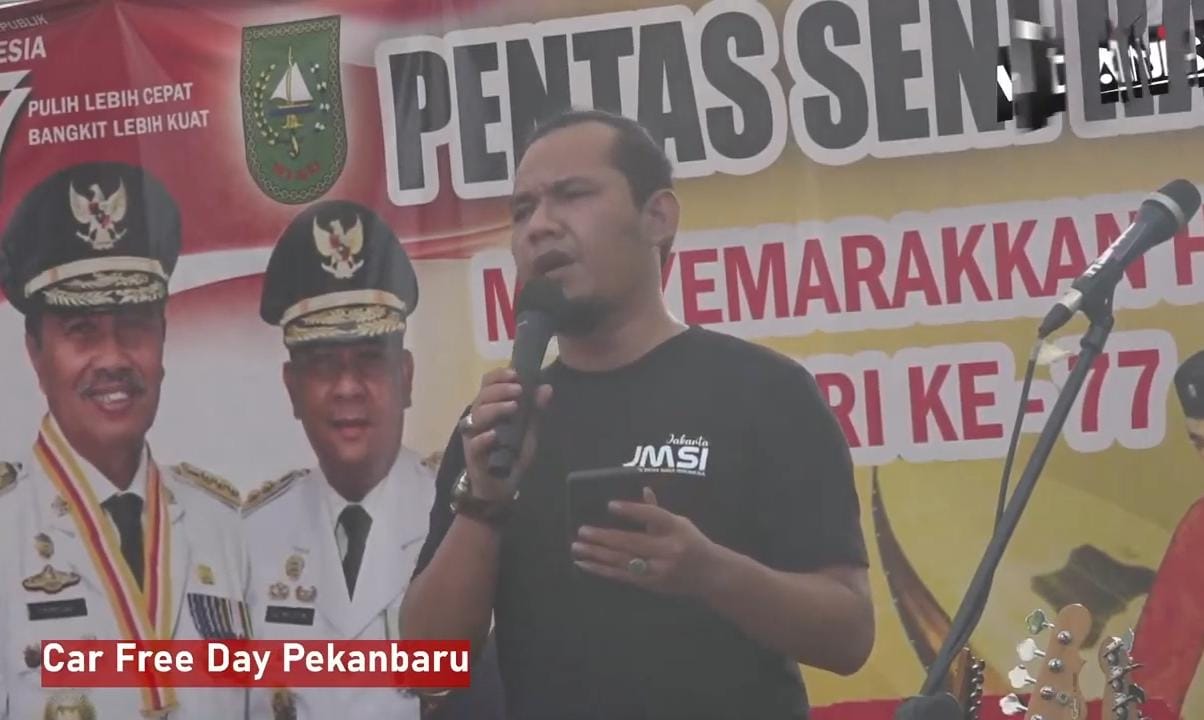Misteri Gerbang Pontong Menggelar Menyemarakkan HUT Riau ke 65 dan HUT RI