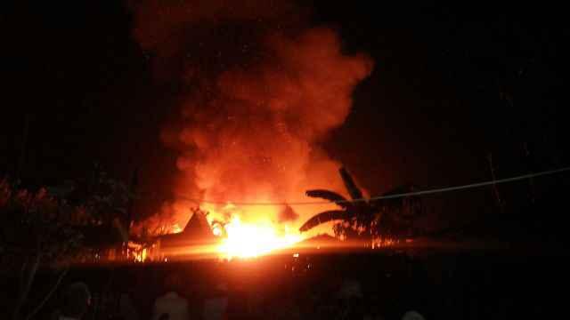 19 Unit Rumah dan 1 Bangsal Kayu di Pulau Kijang Hangus Dilalap Api Tadi Malam