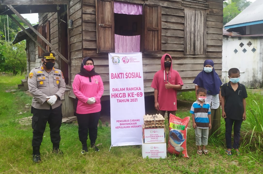 Bhayangkari Cabang Meranti Kembali Salurkan Bantuan Kepada Masyarakat Wilayah Kecamatan Merbau