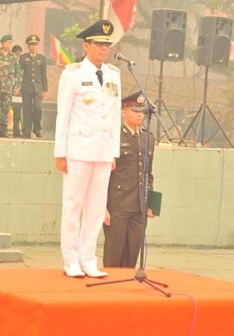  Pj Bupati Inhu Irup Dalam Pelaksanaan Upacara Peringatan Hut TNI Ke70