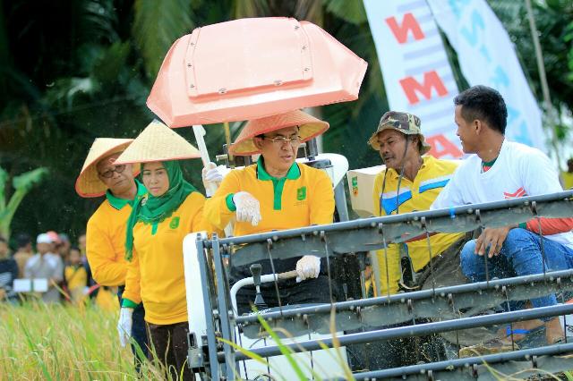 Bupati Inhil Bertekad Kembalikan Inhil Sebagai Lumbung Beras di Provinsi Riau