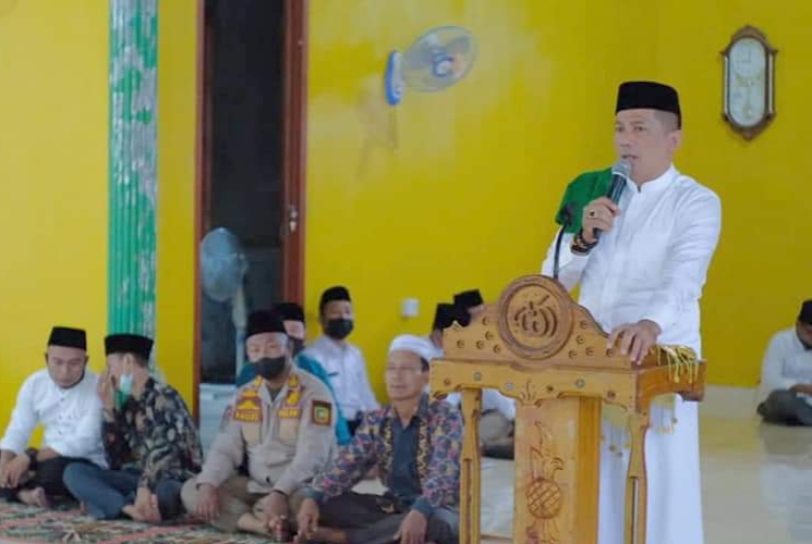Bupati H Muhammad Adil SH Hadiri Maulid Nabi di Mesjid Ruhama Desa Lukit Kecamatan Merbau