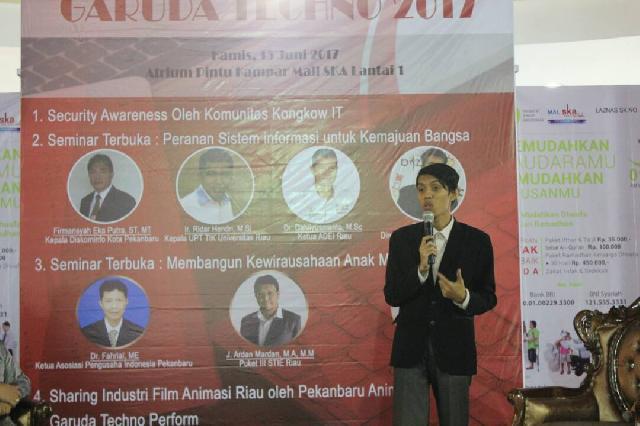 Seminar ivent Garuda Techno 2017 menghadirkan empat 4 tokoh IT Riau