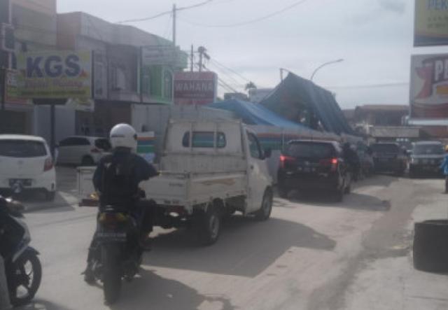 Proyek IPAL di Pekanbaru Tak Kunjung Selesai, Selain Macet Jalan Jadi Rawan Kecelakaan
