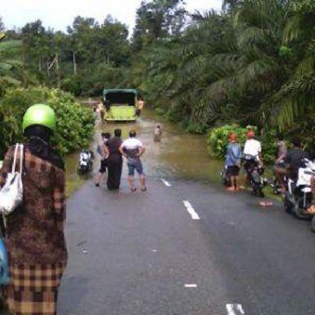 Tiga Kecamatan Di Kampar Dilanda Banjir