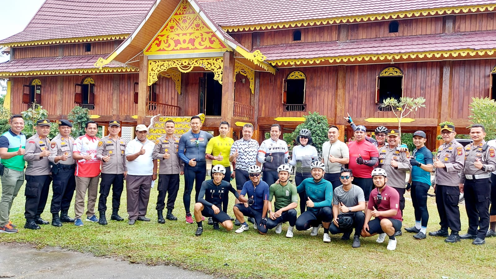 Irwasda Polda Riau Uji Coba Lintas Tour De Muara Takus di Istana Kesultanan Kampa