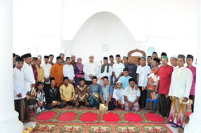  Bupati Inhu Resmikan Penggunaan Masjid Darussalam Desa Pematang Jaya