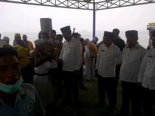 Bupati Suyatno Sambut Kedatangan Jemaah Haji Rohil di Dumai