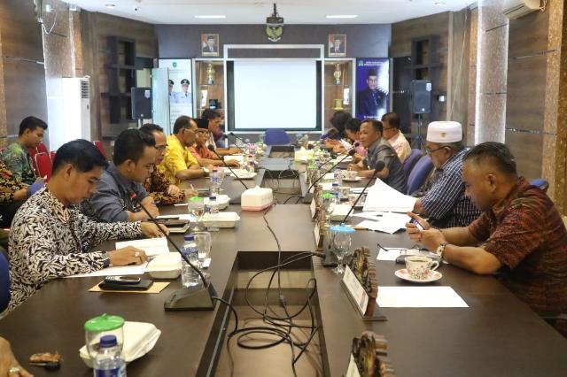 DPRD Meranti Gelar Rapat Evaluasi Hasil Konsultasi Komisi 1 ke Dirjen Bina Pemdes