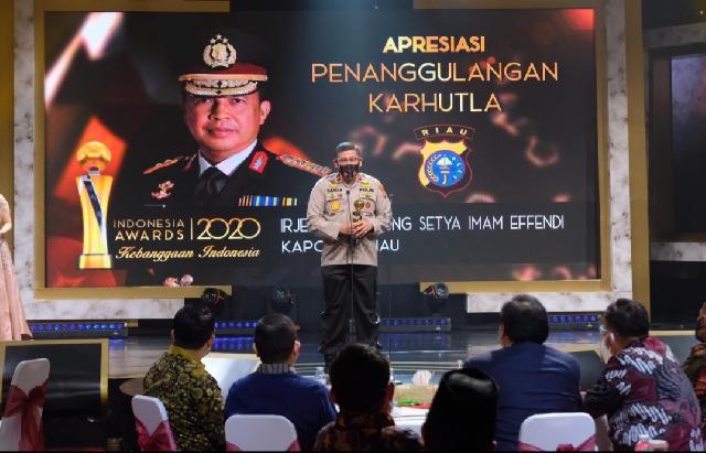 Kapolda Riau Terima Penghargaan Indonesia Award 2020
