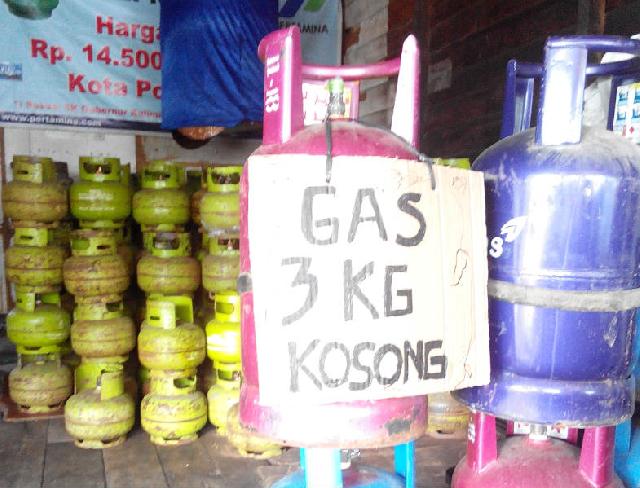 Harga Rp 30 Ribu, Kenapa Tabung Gas 3 Kg langka di pelalawan?