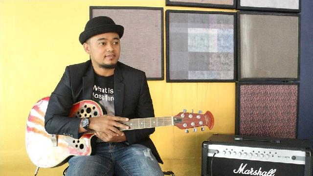 Penyanyi Selat Panjang Riau Rinald Bagas, Rilis Lagu Izinkan Aku Menjadi Imammu