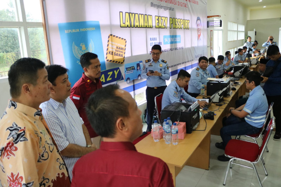 Kemenkumham Riau Adakan  Layanan Eazy Pasport Dan  Sosialisasi Kekayaan Intelektual Di PT Indah Kiat Perawang
