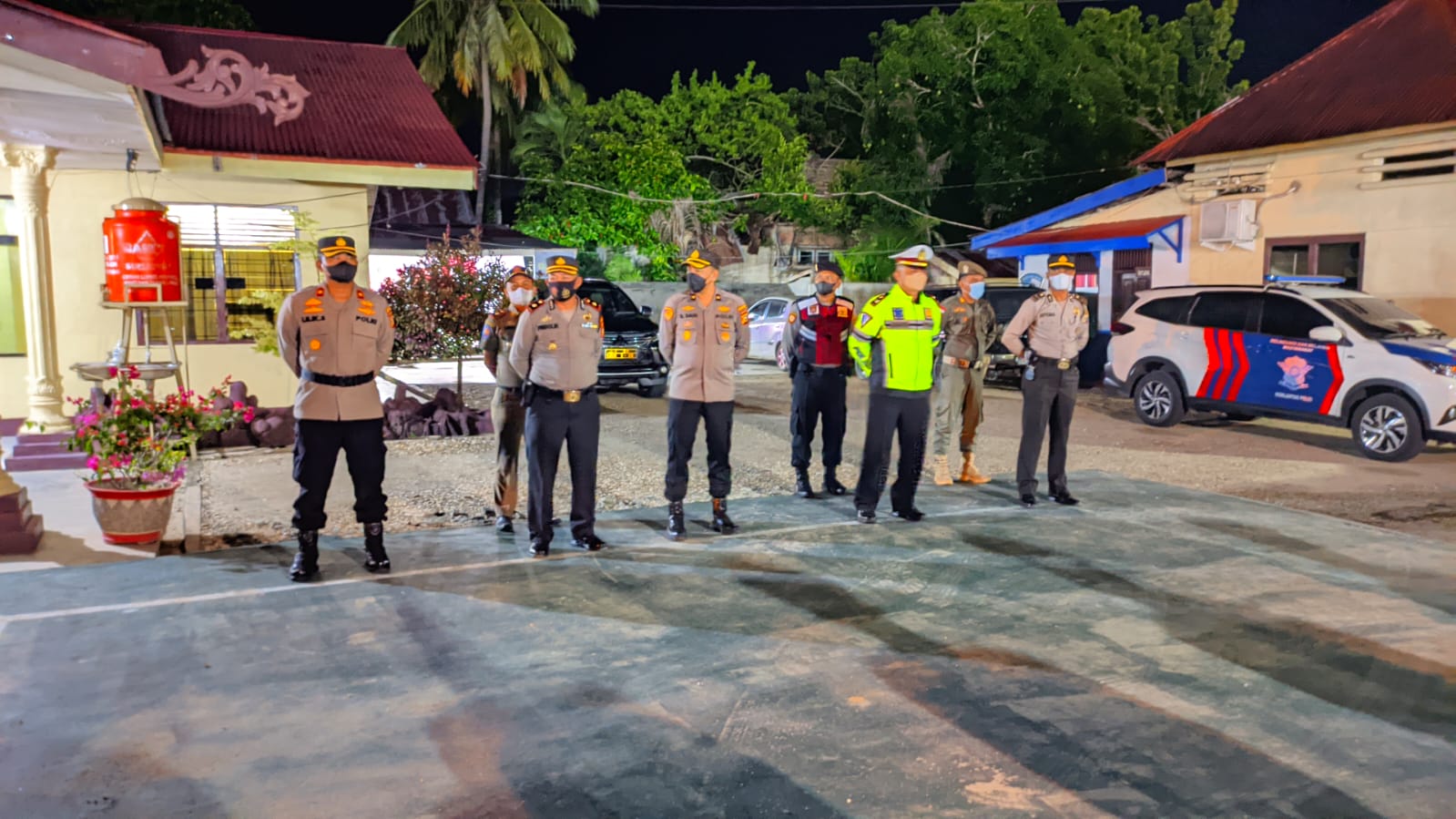 Polres Kuansing melaksanakan Kegiatan Kepolisian Yang Ditingkatkan ( KRYD) Dalam Rangka Mengantisipasi Terjadinya Gangguan Kamtibmas