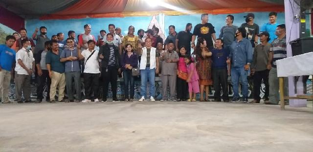 Masyarakat Desa Ramai-ramai Datangi Posko Pemenangan Paslon 3, Siap All Out Menangkan HT-T Edi Sabli