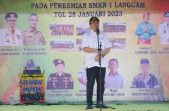 16 Honorer SMKN 1 Langgam Berharap Jadi Guru Pemprov Riau, Ini Kata Gubernur Syamsuar