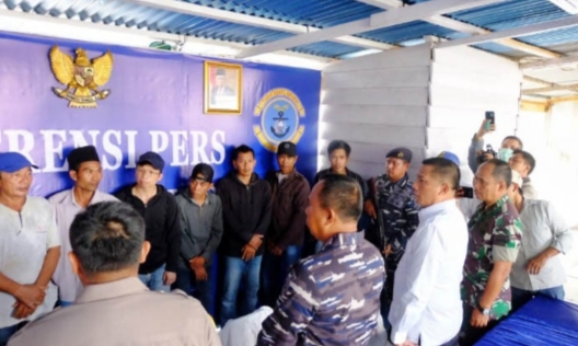 TNI AL Gagalkan Pemberangkatan Pekerja Migran Ilegal Di Perairan Meranti Bupati Adil Berikan Apresiasi