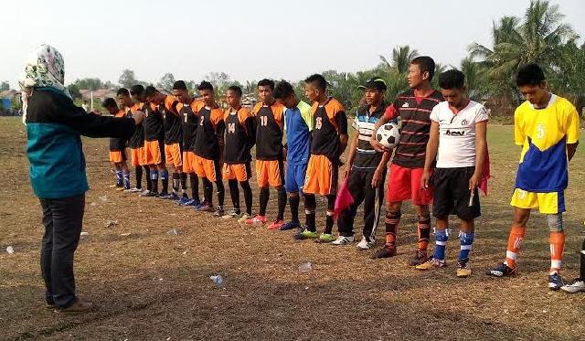Meriahkan HUT RI ke-71, Kepenghulu Sungai Nyamuk Gelar Turnamen Sepak Bola Antar RT