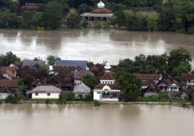 Sungai Bengawan Solo Meluap, 96 Desa Terendam