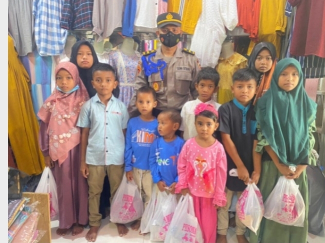 Siswa Setukpa Lemdiklat Polri Belikan Baju Lebaran Untuk Anak Yatim di Aceh Utara